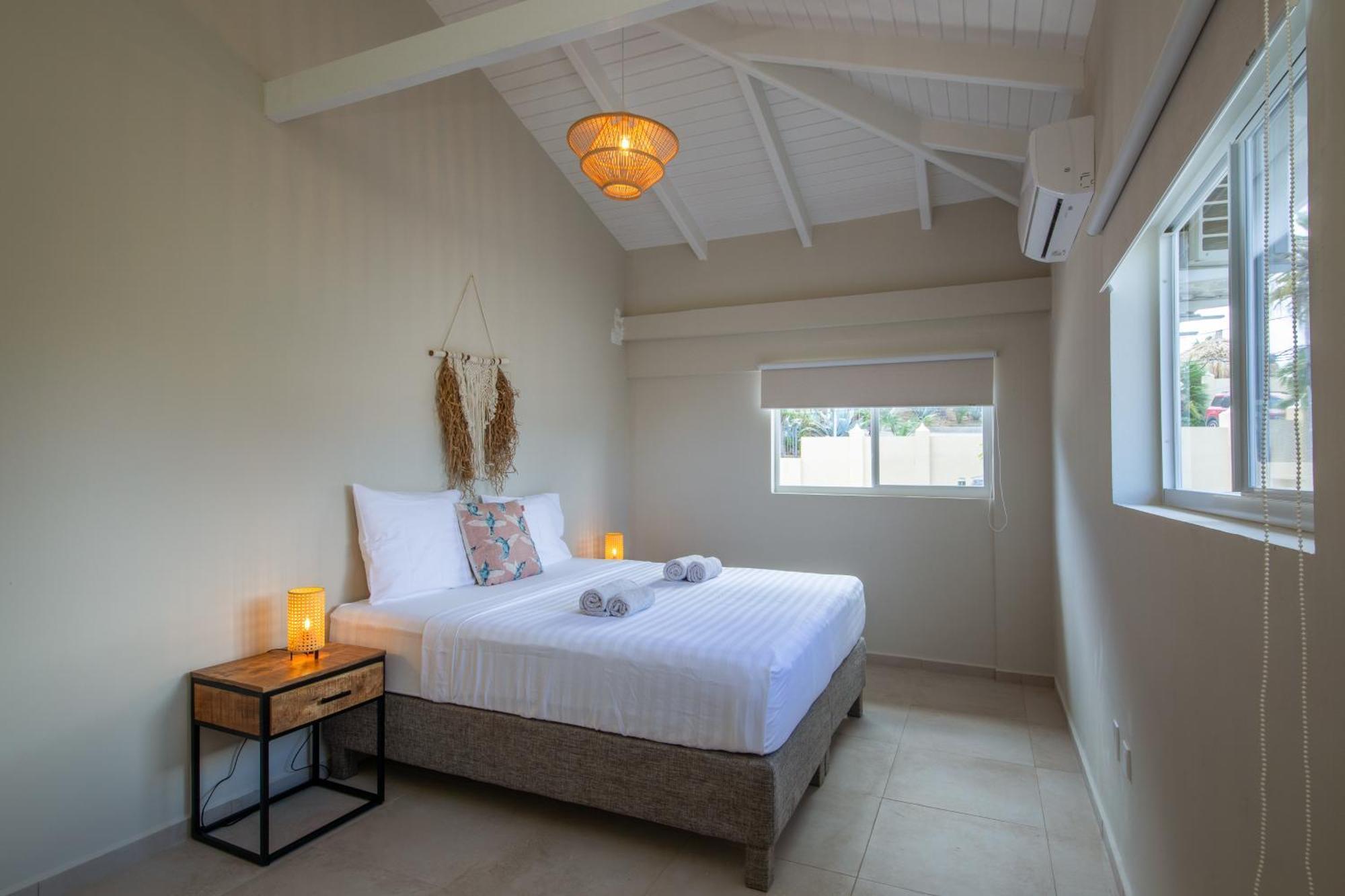 Jt Curacao Apartments Jan Thiel Pokoj fotografie