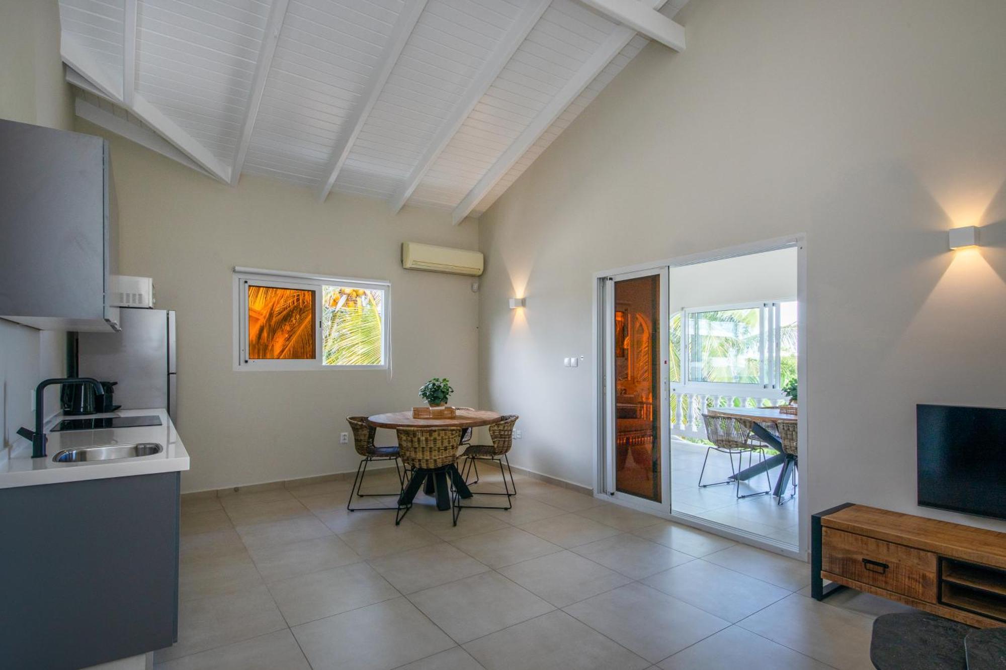 Jt Curacao Apartments Jan Thiel Pokoj fotografie